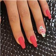 Técnico manicurista da clases de manicura y pedicura para personas que se quieran iniciar en este sector
